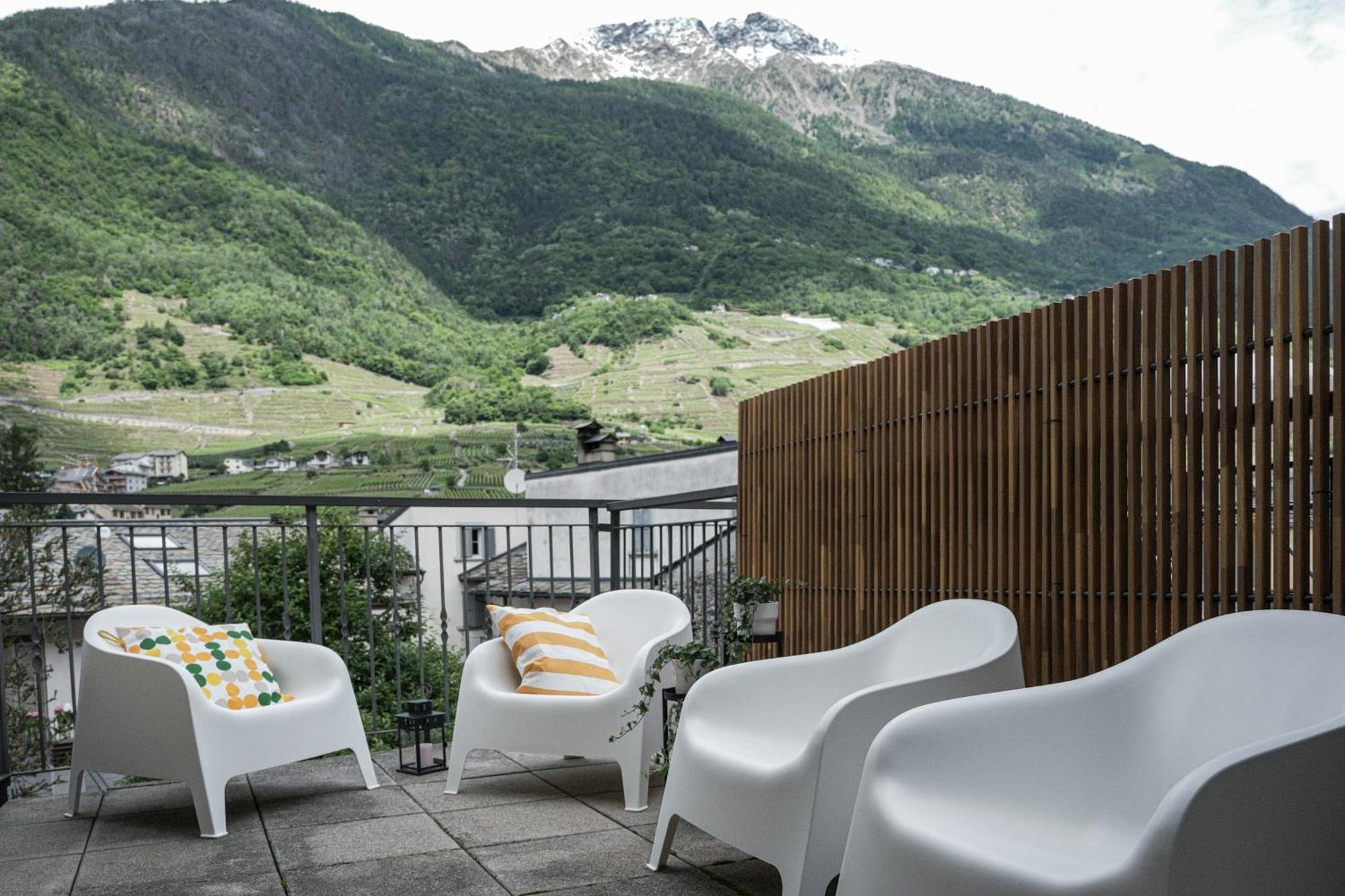 Duplex Con Vista E Terrazza 6 Minuti Dal Bernina Express Tirano Exterior foto